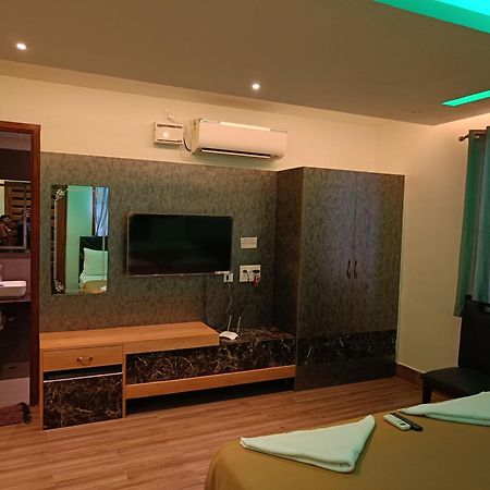 Umino Beach Resort Chennai Exterior photo